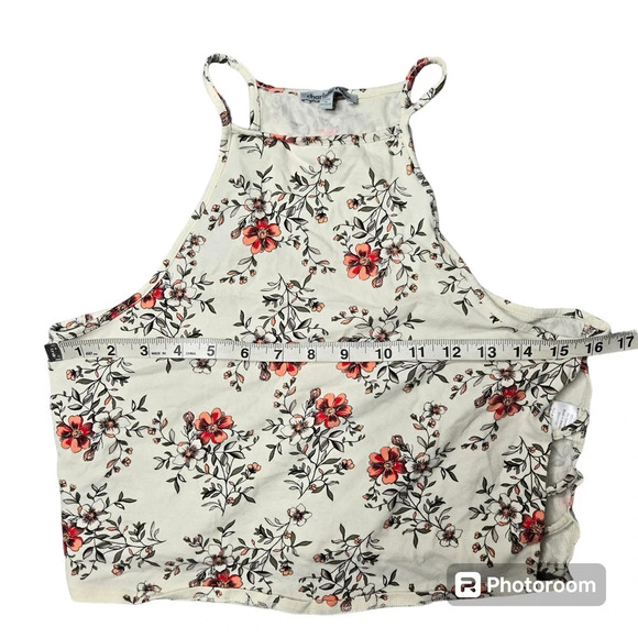 4 Crop Top Bundle - Picture 6 of 10